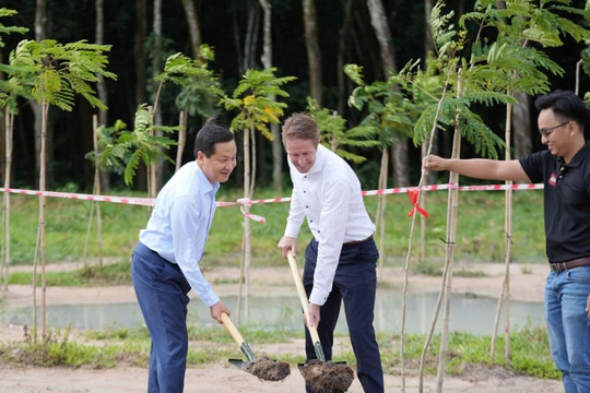 LEGO Việt Nam hoàn thành cam kết trồng 50.000 cây xanh tại nhà máy mới Bình Dương
