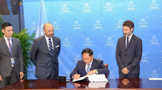 Việt Nam ký hiệp định về bảo tồn biển