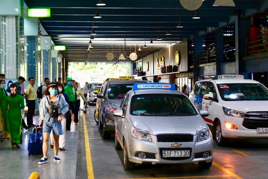 Đề xuất thu phí điện tử không dừng sân bay Nội Bài và Tân Sơn Nhất