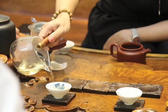 Thưởng trà - Phút đi tìm bình yên Thưởng trà - Phút đi tìm bình yên