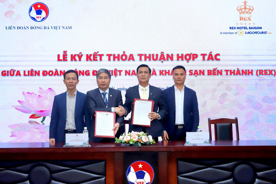 Rex Hotel Saigon hợp tác với Liên đoàn Bóng đá Việt Nam