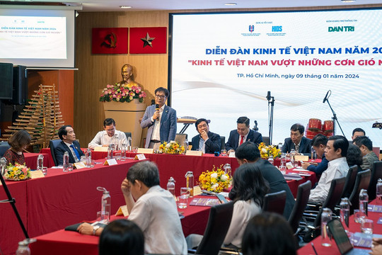 Kinh tế Việt Nam được kỳ vọng “vượt những cơn gió ngược” năm 2024