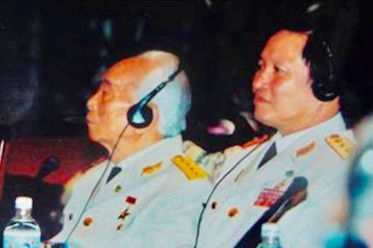 Thượng tướng Nguyễn Huy Hiệu "Tôi không có tài sản gì nhiều, mà chỉ có những cuốn sách"
