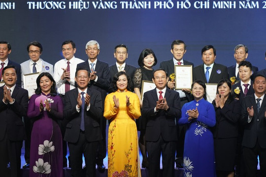 32 doanh nghiệp nổi bật được trao giải thưởng Thương hiệu Vàng TP.HCM 2023
