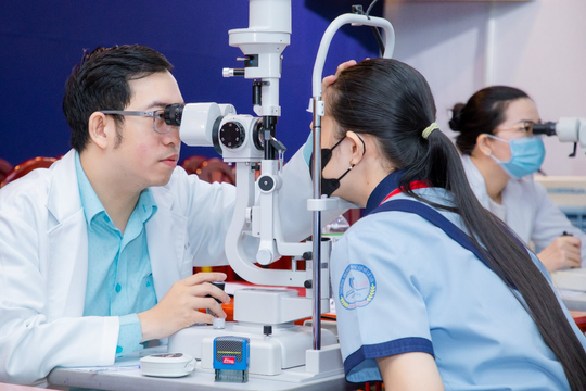 Khởi động Chương trình “Chăm mắt khỏe - Sáng tương lai” Khởi động Chương trình “Chăm mắt khỏe - Sáng tương lai”