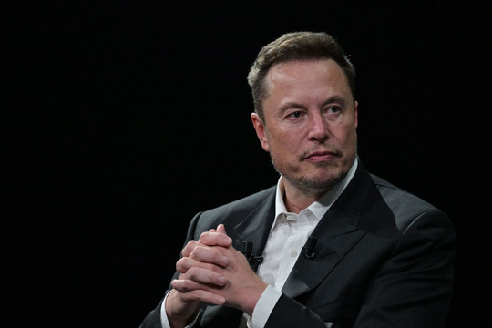 Tỷ phú Musk lo ngại doanh nghiệp ô tô Trung Quốc sẽ đánh bại mọi đối thủ