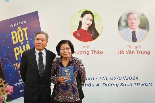 Ông Hồ Văn Trung - Sáng lập Tập đoàn Trangs Group: “Tôi muốn nhiều doanh nhân trẻ đột phá thị trường thế giới” Ông Hồ Văn Trung - Sáng lập Tập đoàn Trangs Group: “Tôi muốn nhiều doanh nhân trẻ đột phá thị trường thế giới”