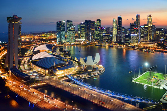 Singapore điều chỉnh tăng trưởng GDP trong lúc xuất khẩu khó khăn