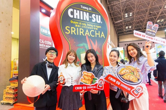 Với vị cay thơm, tương ớt Chinsu Sriracha "dậy sóng" ở Nhật Bản khi vừa ra mắt Với vị cay thơm, tương ớt Chinsu Sriracha "dậy sóng" ở Nhật Bản khi vừa ra mắt