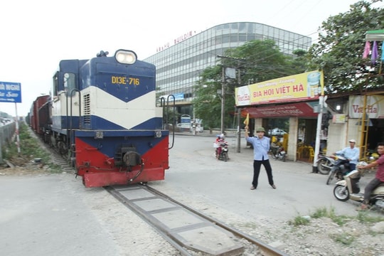 Hơn 1.600 tỷ đồng được đầu tư để nâng cấp, cải tạo đường ngang qua đường sắt