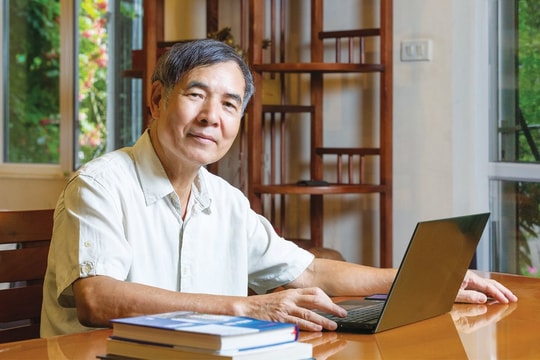 TS. Lê Trường Tùng - Chủ tịch Hội đồng Trường Đại học FPT: “Phát huy lợi thế ngành vi mạch bán dẫn, chip điện tử” TS. Lê Trường Tùng - Chủ tịch Hội đồng Trường Đại học FPT: “Phát huy lợi thế ngành vi mạch bán dẫn, chip điện tử”