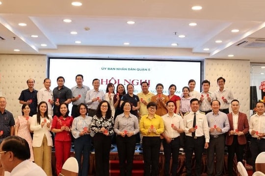 Quận 5 tuyên dương doanh nghiệp nộp thuế tiêu biểu năm 2023