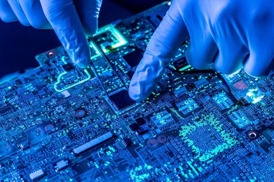 Trả đũa Mỹ, Trung Quốc quyết tâm tự lực phát triển lĩnh vực chip Trả đũa Mỹ, Trung Quốc quyết tâm tự lực phát triển lĩnh vực chip