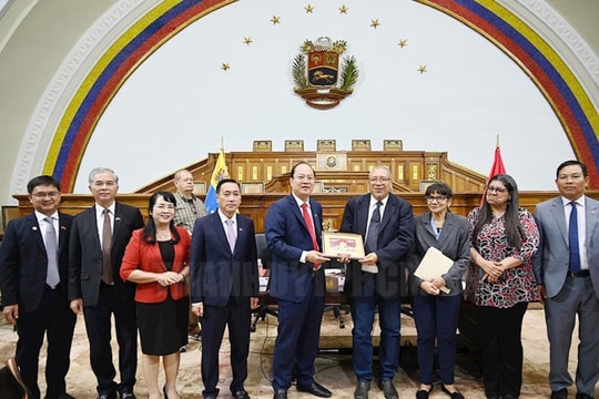 TP.HCM tăng cường vun đắp quan hệ hữu nghị với Venezuela TP.HCM tăng cường vun đắp quan hệ hữu nghị với Venezuela