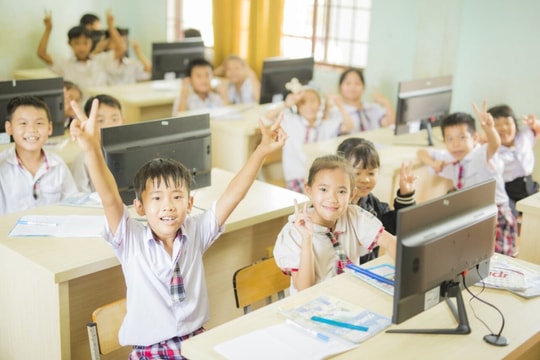 Epson Việt Nam tặng một phòng tin học và nhiều hỗ trợ khác cho học sinh vùng sâu vùng xa Epson Việt Nam tặng một phòng tin học và nhiều hỗ trợ khác cho học sinh vùng sâu vùng xa