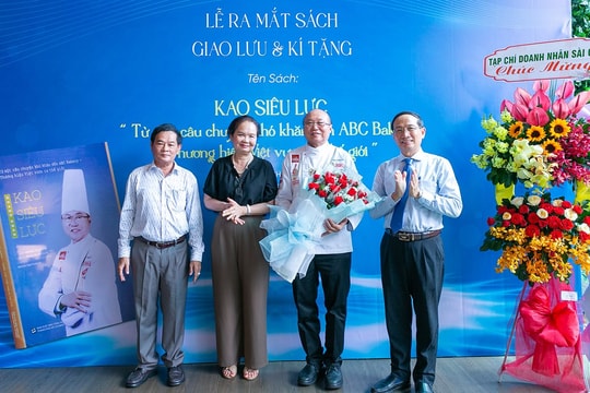 “Vua bánh mì” Kao Siêu Lực ra mắt sách “Vua bánh mì” Kao Siêu Lực ra mắt sách