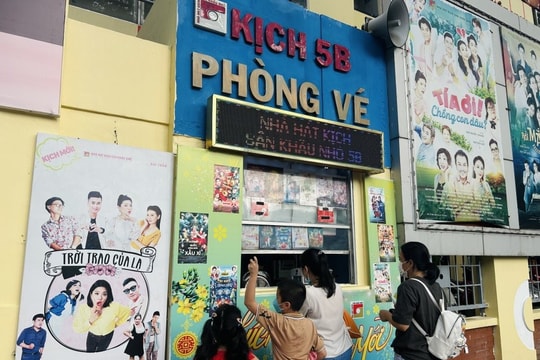 Cạnh tranh với rạp phim, sân khấu kịch TP.HCM vẫn có nhiều "fan" yêu thích Cạnh tranh với rạp phim, sân khấu kịch TP.HCM vẫn có nhiều "fan" yêu thích