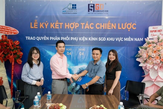 Ký kết hợp tác chiến lược trao quyền phân phối phụ kiện kính SGD và Azdoor khu vực miền Nam
