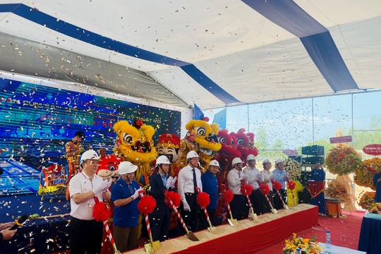 Tập đoàn Việt Hương động thổ cụm sản xuất công nghiệp kỹ thuật mới