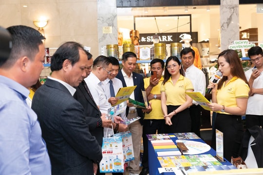 9th Monthly B2B tháng 4/2024: Đặt nền móng kết nối với doanh nghiệp nước ngoài 9th Monthly B2B tháng 4/2024: Đặt nền móng kết nối với doanh nghiệp nước ngoài