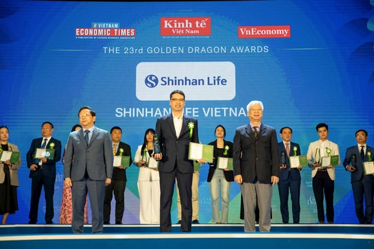Shinhan Life Việt Nam nhận Giải thưởng Rồng Vàng Shinhan Life Việt Nam nhận Giải thưởng Rồng Vàng