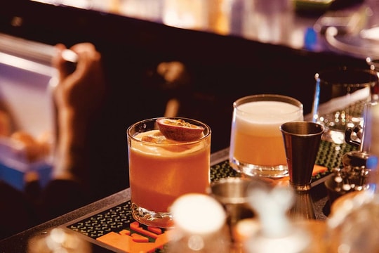 Không chỉ là nơi thưởng thức cocktail… Không chỉ là nơi thưởng thức cocktail…