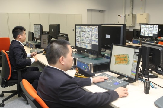 Thủ tướng chỉ đạo khẩn trương số hóa thủ tục xuất nhập khẩu qua biên giới Thủ tướng chỉ đạo khẩn trương số hóa thủ tục xuất nhập khẩu qua biên giới