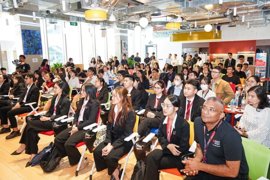 Sinh viên VinUniversity đại diện Việt Nam tham gia "Cuộc thi Giải quyết tình huống Kinh doanh HSBC 2024" khu vực Châu Á - Thái Bình Dương Sinh viên VinUniversity đại diện Việt Nam tham gia "Cuộc thi Giải quyết tình huống Kinh doanh HSBC 2024" khu vực Châu Á - Thái Bình Dương