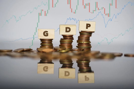 Đằng sau con số tăng trưởng GDP