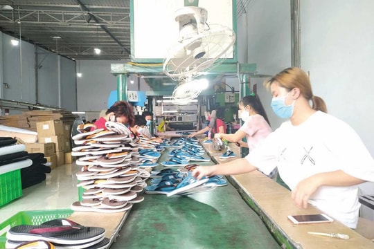 Để doanh nghiệp da giày vào chuỗi cung ứng toàn cầu Để doanh nghiệp da giày vào chuỗi cung ứng toàn cầu