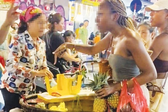 Từ vụ 500.000 đồng ba quả dứa: Nghĩ về văn hóa kinh doanh và ứng xử của người Việt