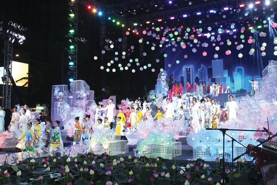 Duy trì các sự kiện nghệ thuật định kỳ, cần hỗ trợ của Nhà nước