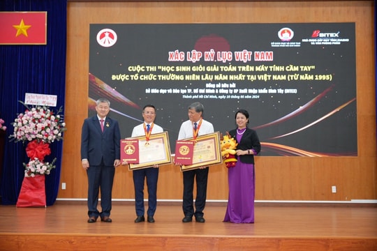 "Kỳ thi học sinh giỏi giải Toán trên máy tính cầm tay" được trao kỷ lục kỳ thi tổ chức thường niên lâu năm nhất tại Việt Nam "Kỳ thi học sinh giỏi giải Toán trên máy tính cầm tay" được trao kỷ lục kỳ thi tổ chức thường niên lâu năm nhất tại Việt Nam