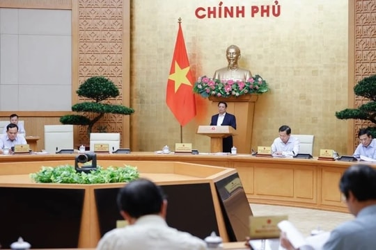 Báo cáo Bộ Chính trị về cải cách tiền lương trong tháng 5 Báo cáo Bộ Chính trị về cải cách tiền lương trong tháng 5