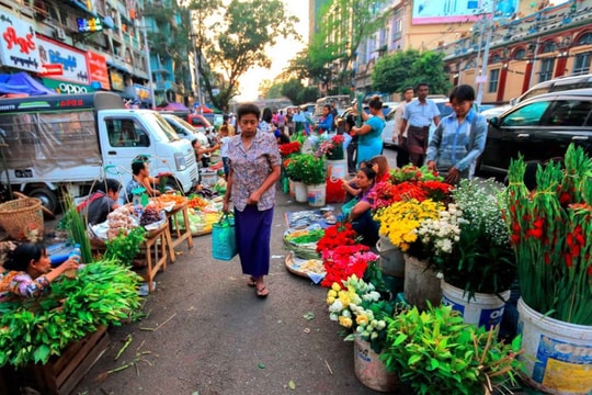 Myanmar gặp khó khăn kinh tế nghiêm trọng do lạm phát và đồng nội tệ mất giá