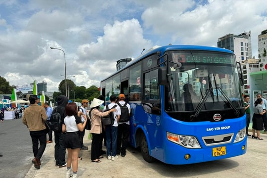 Ba tuyến xe buýt ở TP.HCM áp dụng thanh toán không tiền mặt