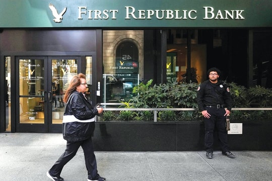 Hàng trăm ngân hàng Mỹ đối mặt nguy cơ sụp đổ