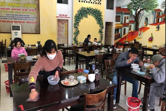 Bộ Y tế tăng cường kiểm tra an toàn thực phẩm của cơ sở kinh doanh ăn uống Bộ Y tế tăng cường kiểm tra an toàn thực phẩm của cơ sở kinh doanh ăn uống