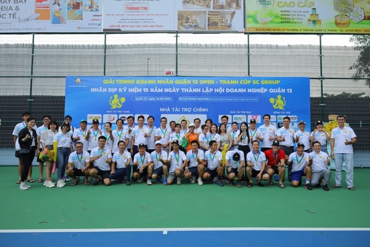 Giải tennis Doanh nhân quận 12 mở rộng - Tranh cup SC Group: Tinh thần thể thao và sức mạnh đoàn kết Giải tennis Doanh nhân quận 12 mở rộng - Tranh cup SC Group: Tinh thần thể thao và sức mạnh đoàn kết