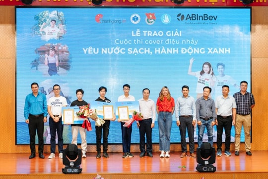 AB InBev trao giải Cuộc thi “Yêu nước sạch, hành động xanh” AB InBev trao giải Cuộc thi “Yêu nước sạch, hành động xanh”