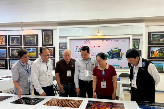 Cuộc thi Ảnh Nghệ thuật "Việt Nam điểm hẹn thế giới” sẽ trao giải vào 11/7 Cuộc thi Ảnh Nghệ thuật "Việt Nam điểm hẹn thế giới” sẽ trao giải vào 11/7