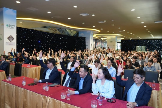 CT Group kỷ niệm 32 năm thành lập: Những khoảnh khắc lắng lòng và định hướng vươn xa CT Group kỷ niệm 32 năm thành lập: Những khoảnh khắc lắng lòng và định hướng vươn xa