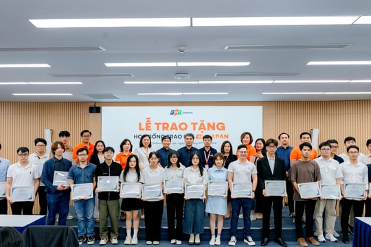FPT Software trao học bổng cho sinh viên công nghệ thông tin tới Nhật Bản FPT Software trao học bổng cho sinh viên công nghệ thông tin tới Nhật Bản