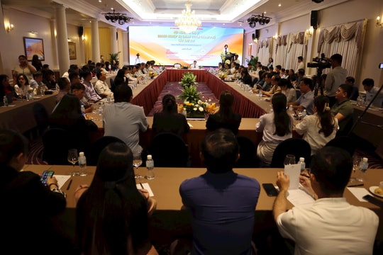 Đẩy mạnh chính sách hỗ trợ để du lịch TP.HCM phát triển bền vững Đẩy mạnh chính sách hỗ trợ để du lịch TP.HCM phát triển bền vững