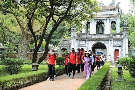 Doanh thu du lịch 7 tháng đầu năm 2024 đạt 513.300 tỷ đồng Doanh thu du lịch 7 tháng đầu năm 2024 đạt 513.300 tỷ đồng
