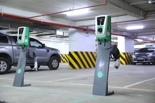 Cần nghiên cứu ưu đãi đất, thuế cho nhà đầu tư trạm sạc xe điện