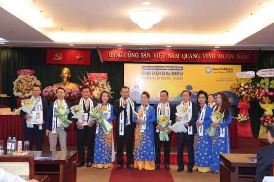 Ông Lư Nguyễn Xuân Vũ làm Chủ tịch Câu lạc bộ Doanh nhân Sài Gòn nhiệm kỳ IV Ông Lư Nguyễn Xuân Vũ làm Chủ tịch Câu lạc bộ Doanh nhân Sài Gòn nhiệm kỳ IV