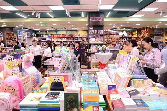 FAHASA Hùng Vương và FAHASA 3/2 chính thức mở cửa FAHASA Hùng Vương và FAHASA 3/2 chính thức mở cửa