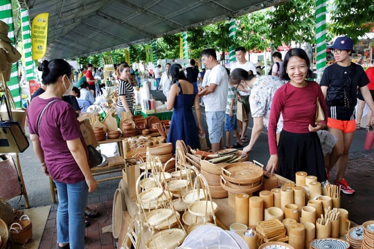 “Sống xanh - Sống khỏe”: Ngày hội Xanh Phú Mỹ Hưng lần 7 “Sống xanh - Sống khỏe”: Ngày hội Xanh Phú Mỹ Hưng lần 7