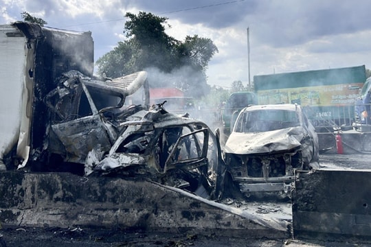 TP.HCM siết chặt kiểm tra tình trạng xe quá tải TP.HCM siết chặt kiểm tra tình trạng xe quá tải